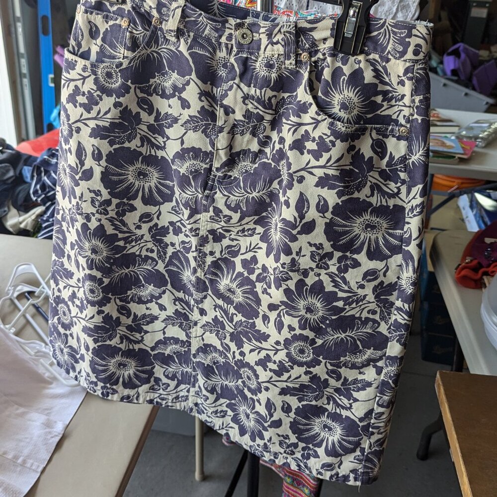 Eddie Bauer Floral Midi denim jean Skirt Sz 8